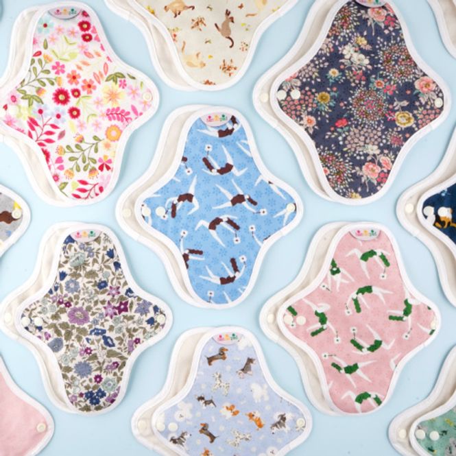 Hovedbilde Økologisk truseinnlegg i stoff / The Brand Hannah