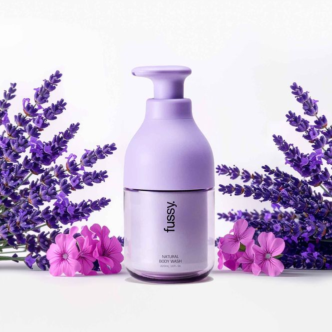 Hovedbilde Fussy Lavender Fields Dusjsåpe Startkit – refillbar, 320 ml